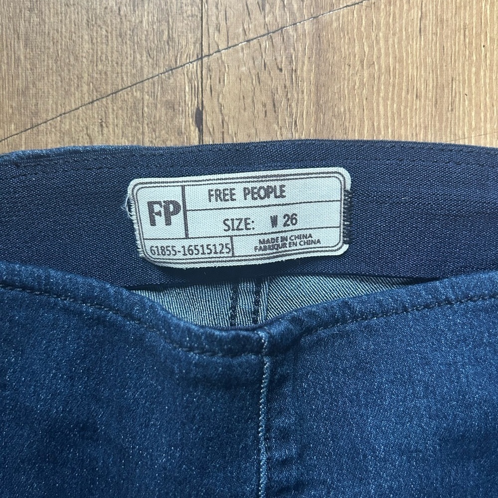 Free People Flare Jeans Dark Wash High Rise Boho Retro Size 26 - Picture 7 of 14